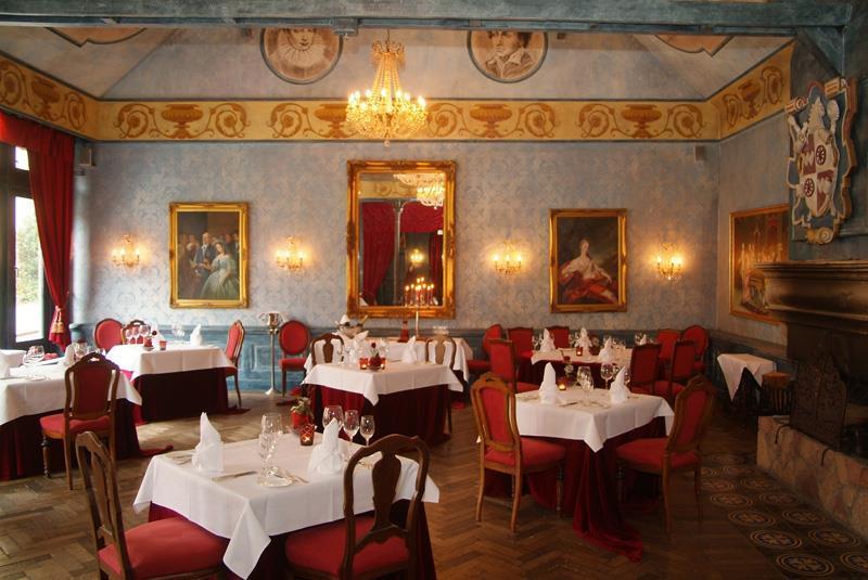 Schlosshotel Weyberhoefe Hoesbach Restaurant photo